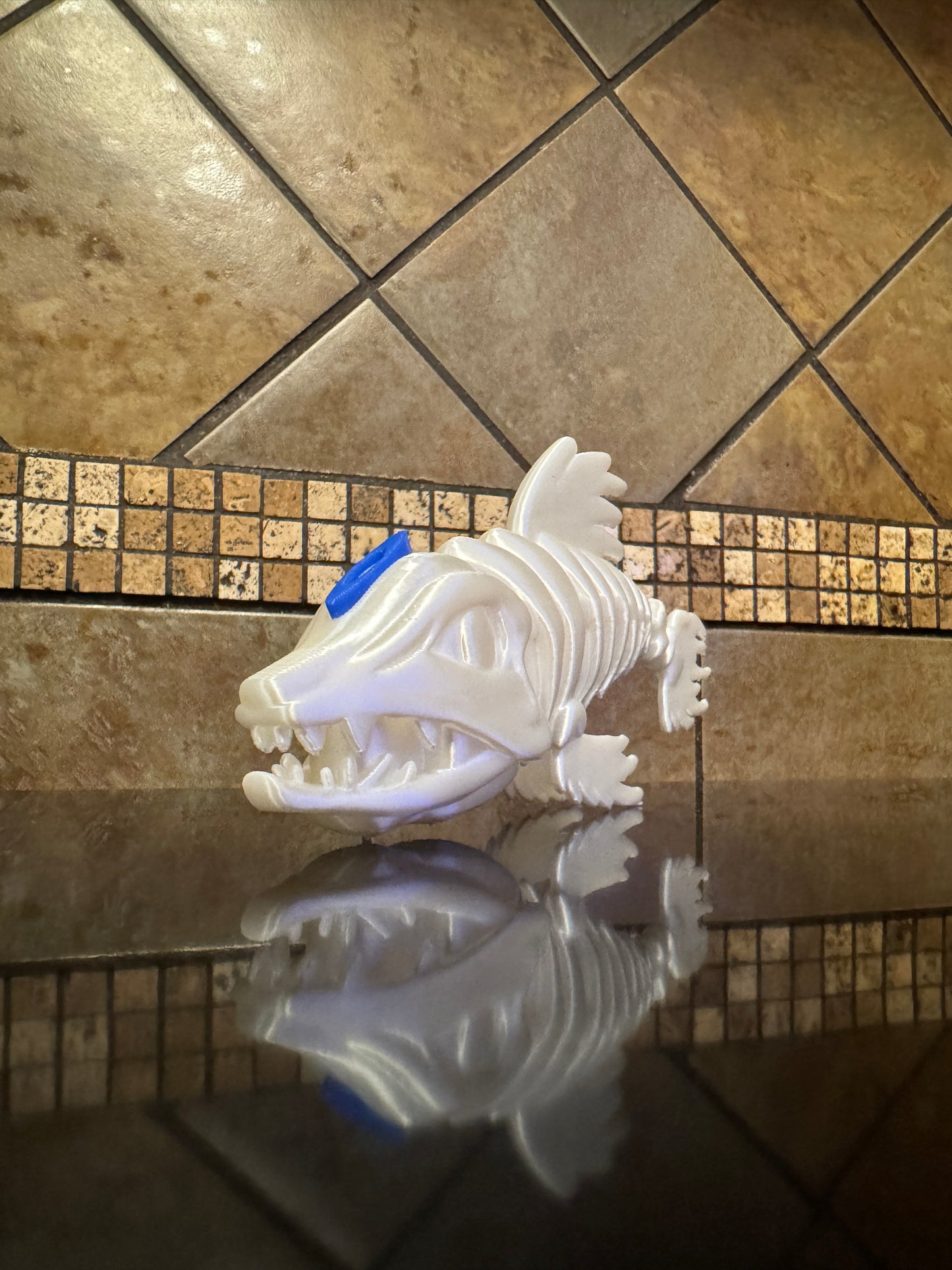 Oaklie Style "Cuda" Bones Sunglasses Stand & Display Case Glorifier – 8\" × 3.75\" × 1.75\"