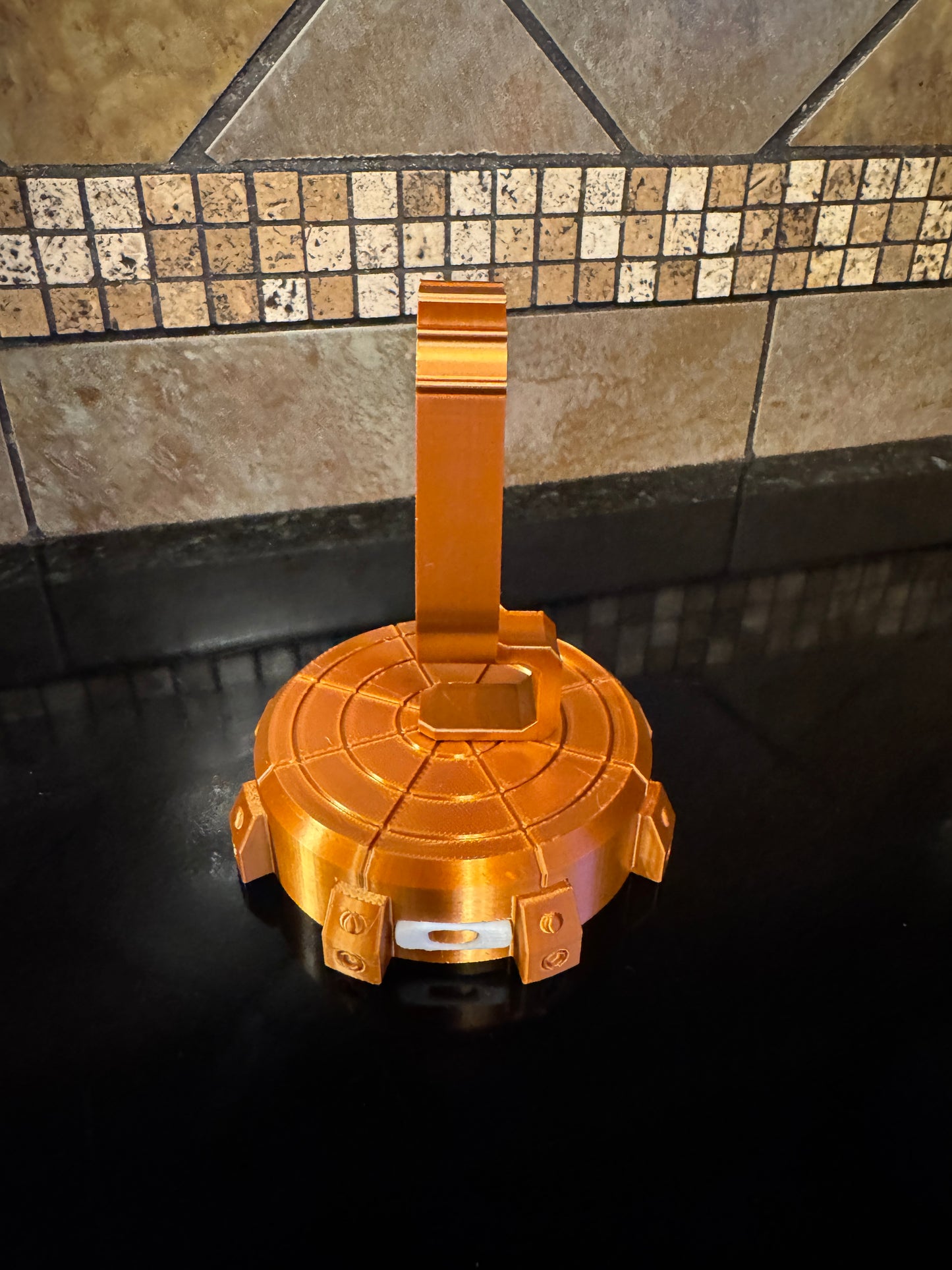 Oaklie Style Watch Collector Display Stand – Heavy Duty Industrial Design Beautiful Copper Silk