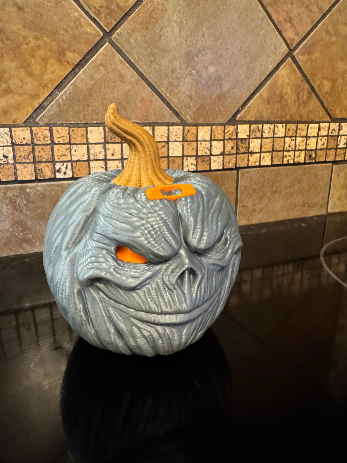 Oaklie Themed Halloween Shadow Pumpkin Jack-O-Lantern Case Display Piece