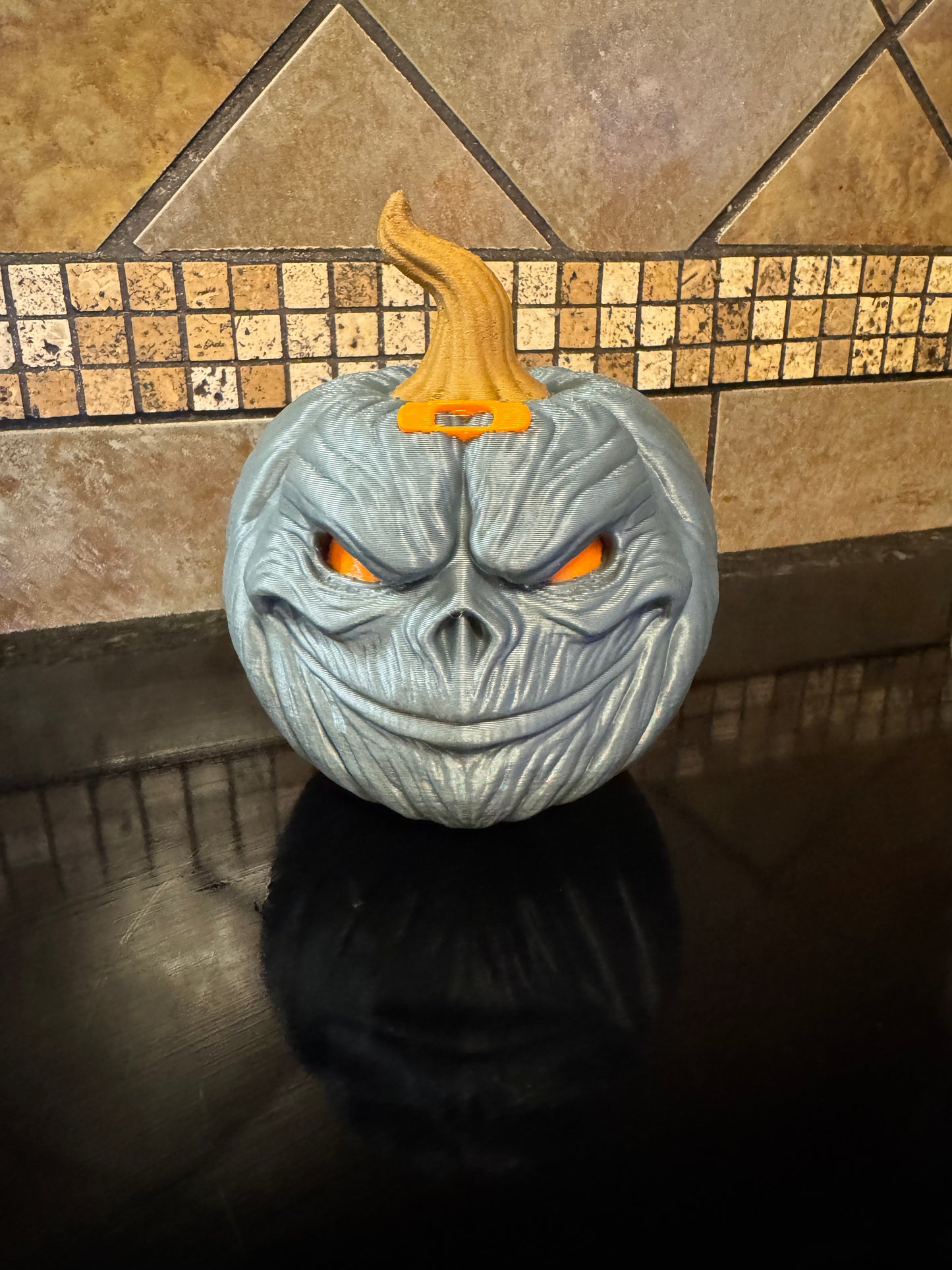 Oaklie Themed Halloween Shadow Pumpkin Jack-O-Lantern Case Display Piece