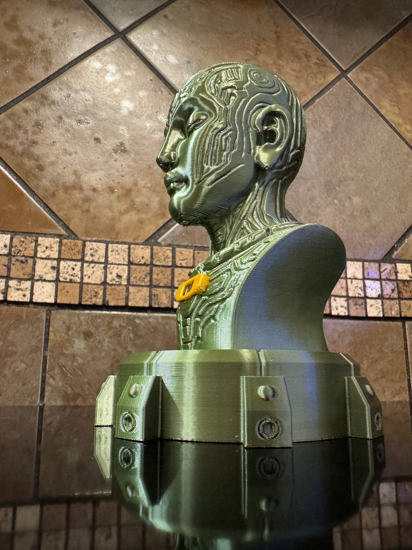 FDM Oaklie Themed "Vishn-O" Display Case Glorifier – Peridot Green Silk & Metallic Gold – 5.5" x 3"