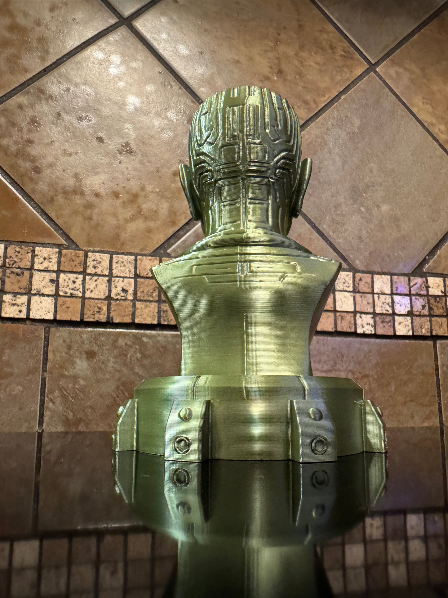 FDM Oaklie Themed "Vishn-O" Display Case Glorifier – Peridot Green Silk & Metallic Gold – 5.5" x 3"