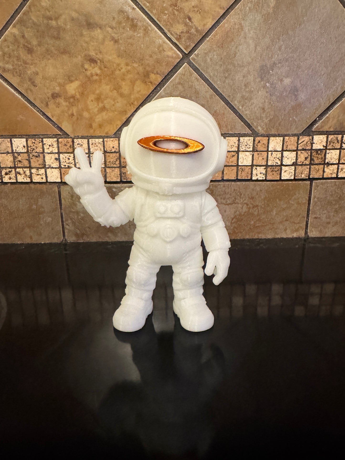 Oaklie Style "O-Naut" Astronaut Themed Display Case Glorifier – Glow in the Dark