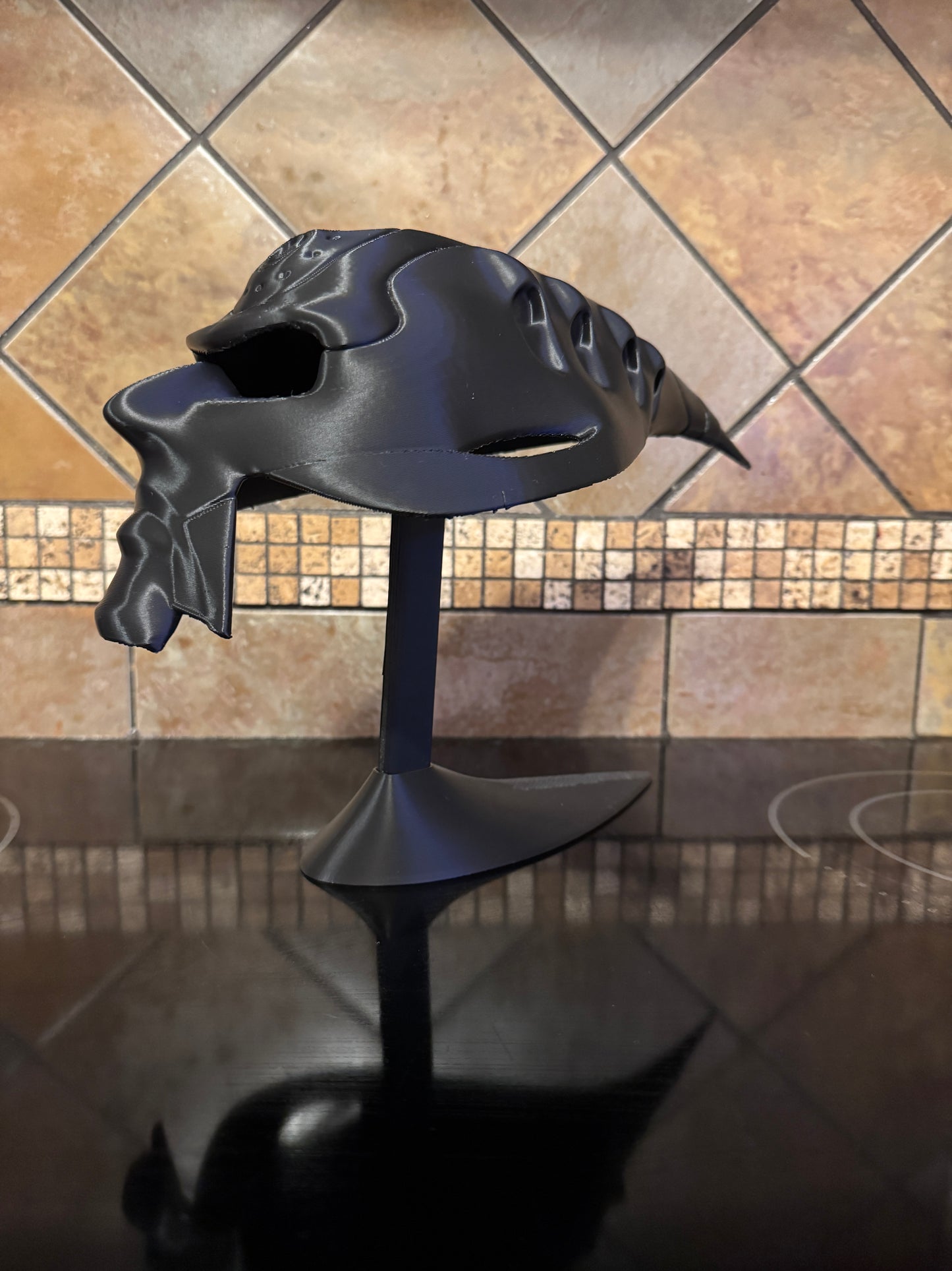 Oaklie Themed Alien Bob Head Display X-Resin Case Glorifier & Sunglasses Stand W/Stand