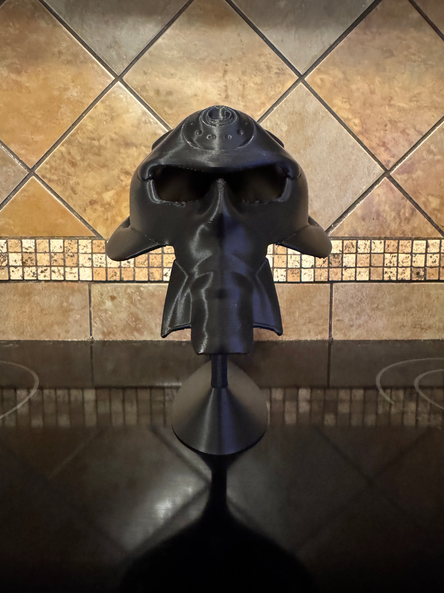 Oaklie Themed Alien Bob Head Display X-Resin Case Glorifier & Sunglasses Stand W/Stand