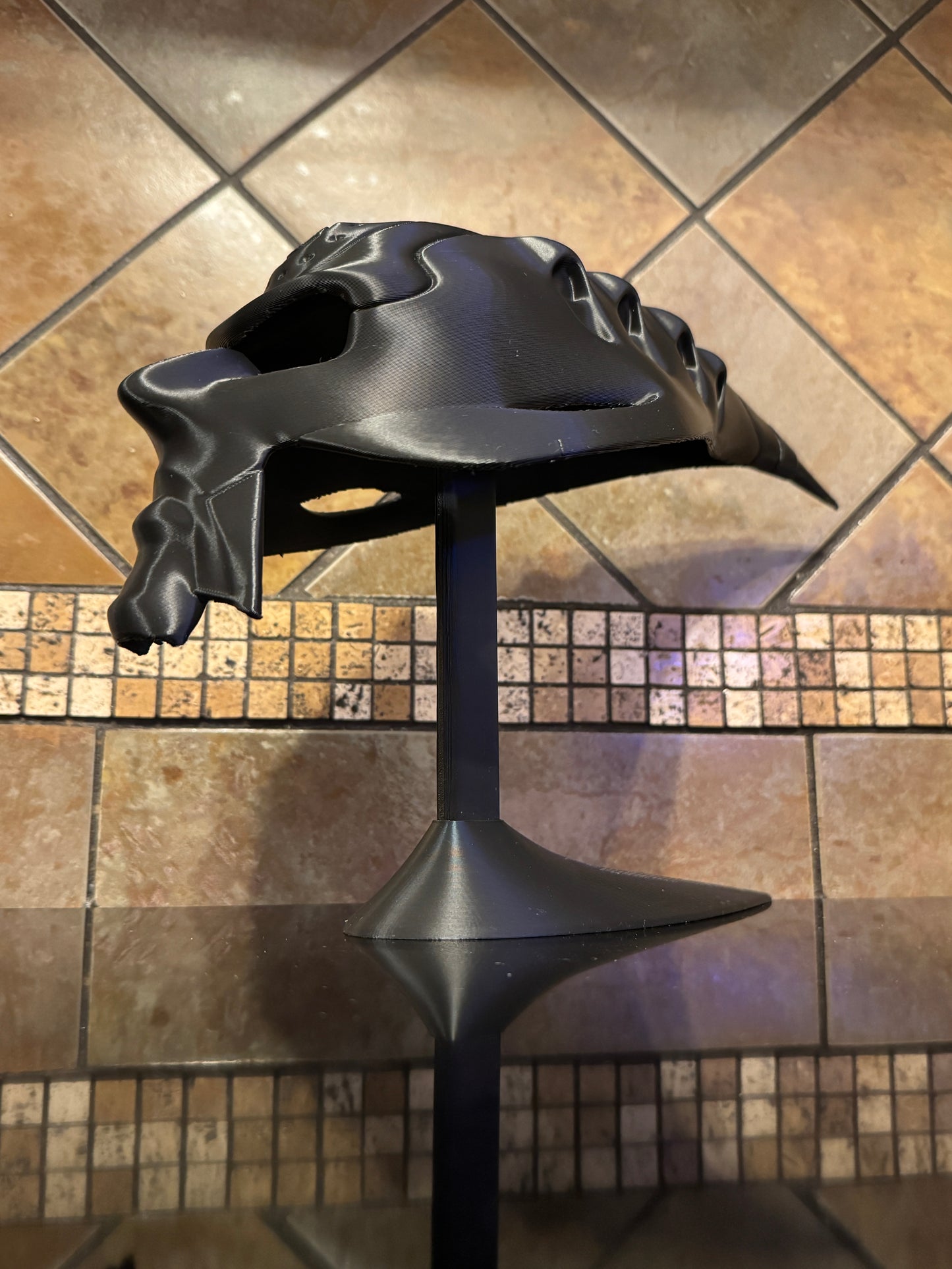 Oaklie Themed Alien Bob Head Display X-Resin Case Glorifier & Sunglasses Stand W/Stand