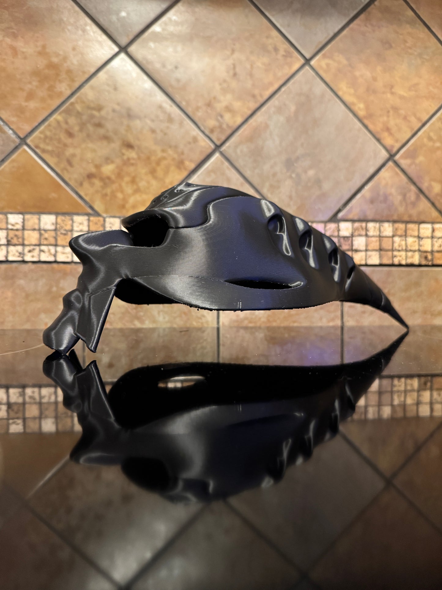 Oaklie Alien Bob Head Display X-Resin Case Glorifier & Sunglasses Stand