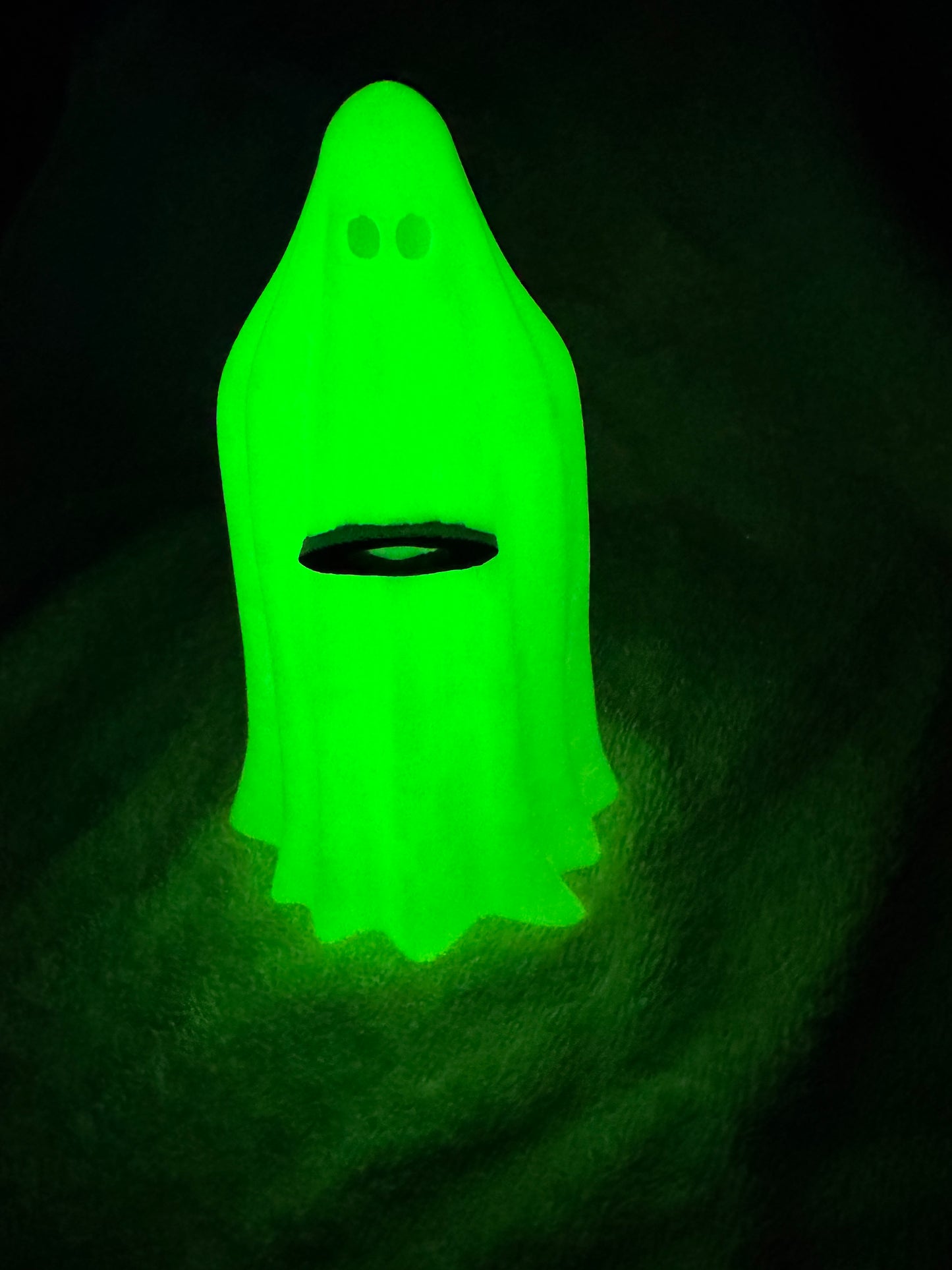 Oaklie Themed Glow-in-the-Dark Ghost Halloween Decor Display Case Piece – 7" Tall x 4.5" Diameter