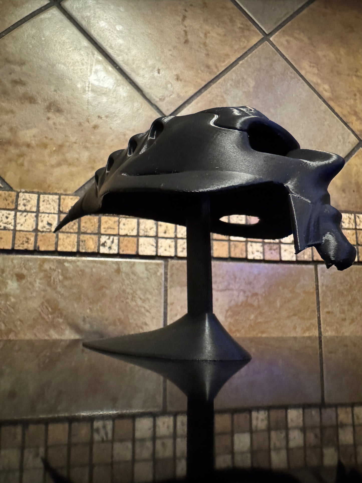 Oaklie Themed Alien Bob Head Display Case Glorifier & Sunglasses Stand Topper