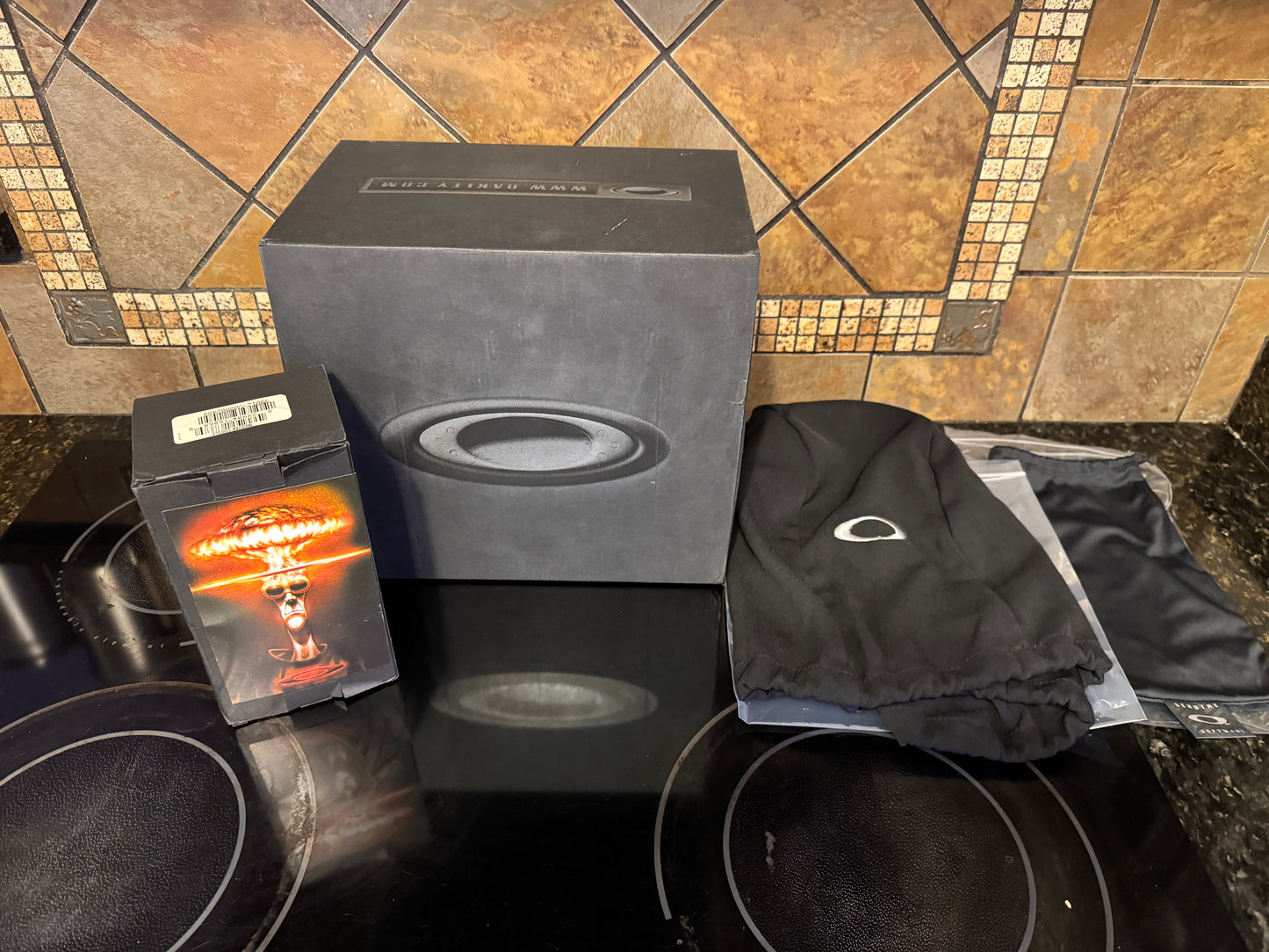 Oakley Medusa Helmet with Goggles - Mint - New With Tags FOR SALE