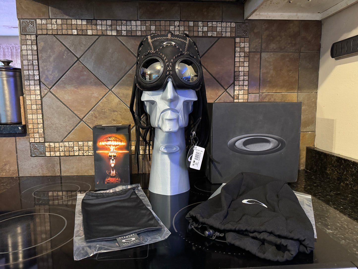 Oakley Medusa Helmet with Goggles - Mint - New With Tags FOR SALE