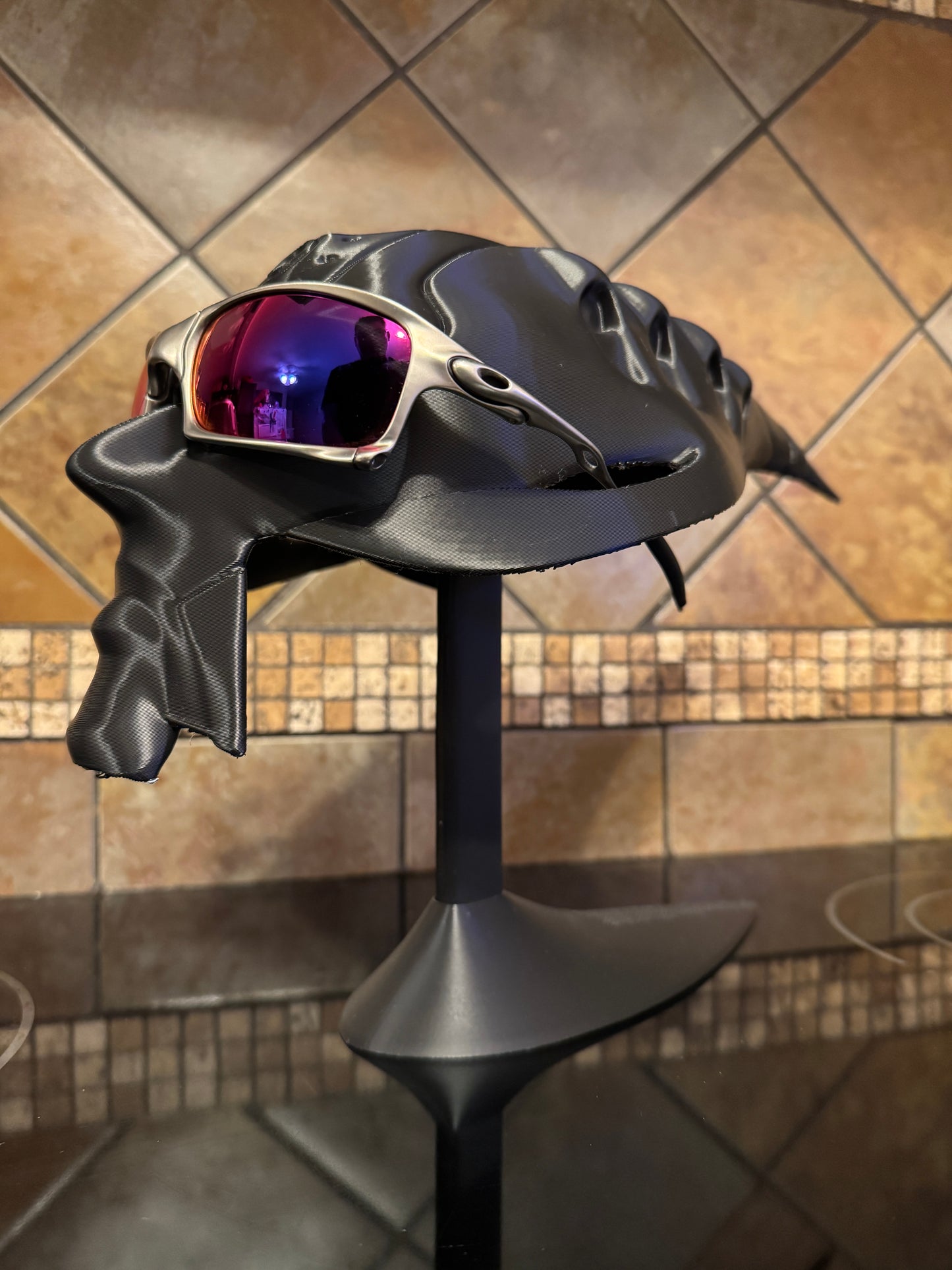 Oaklie Alien Bob Head GIANT Display Case Glorifier Sunglasses w/Stand