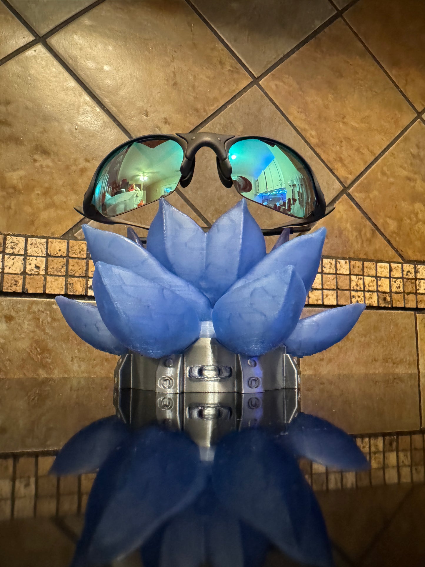 Beautiful FDM Oaklie Industrial Ice Lotus Sunglasses Stand - 7" dia x 4.5"