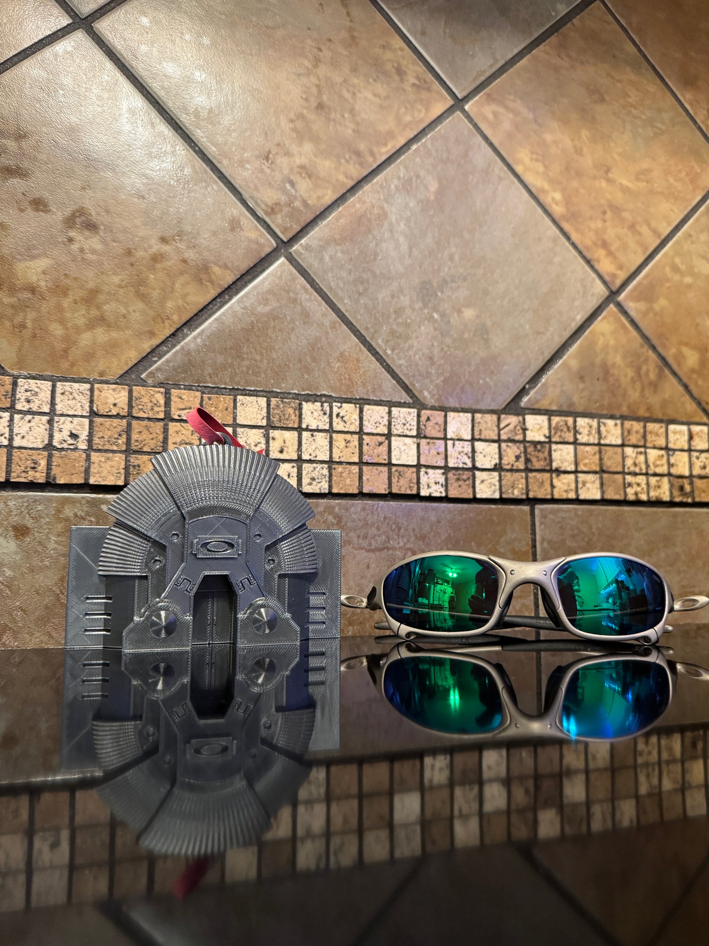 FDM Oaklie Bunker Christmas Tree Ornament - Gunmetal Silk - Tree Décor