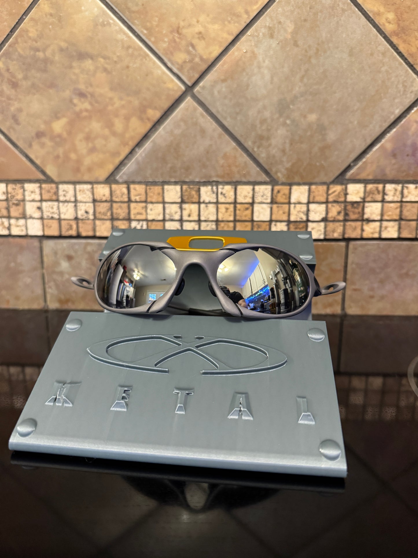 Oaklie X-Metal Sunglasses Stand Display Embossed Logo